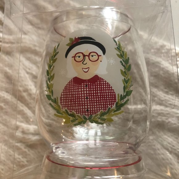 COPY - SET OF 4 THRESHOLD CHRISTMAS PLASTIC BPA FREE WINE GLASSES NEW - Picture 2 of 6